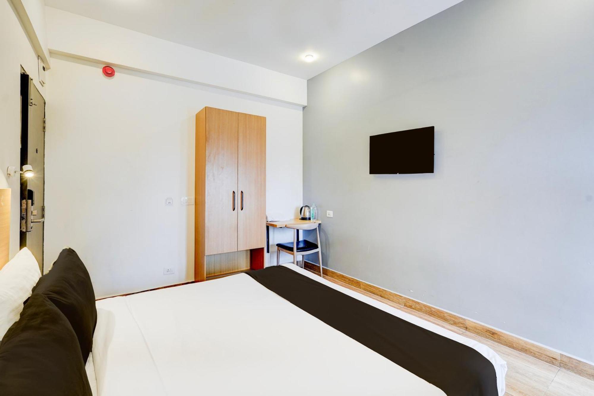 Super Townhouse Tirupati Hotel Exterior photo