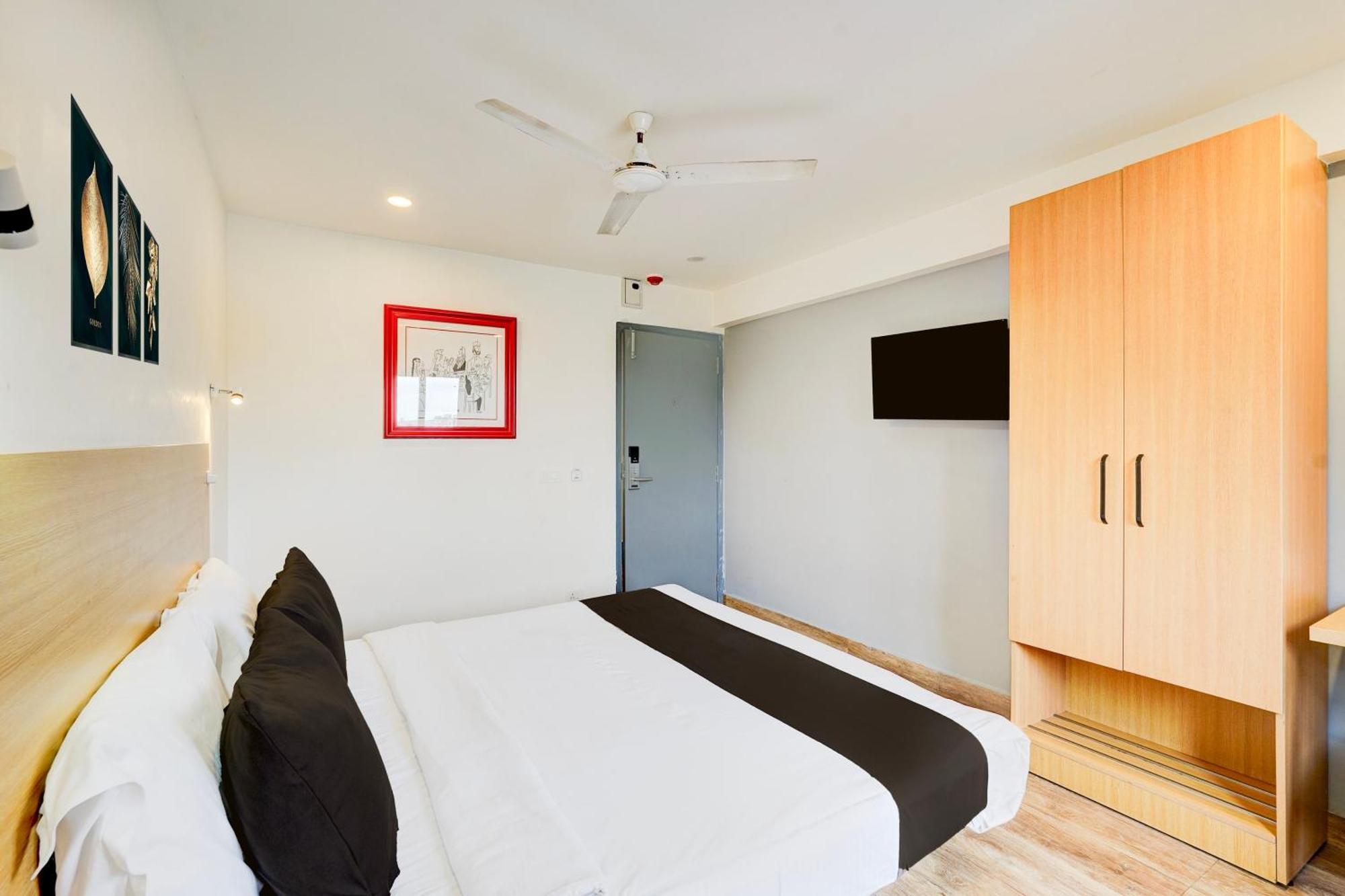 Super Townhouse Tirupati Hotel Exterior photo