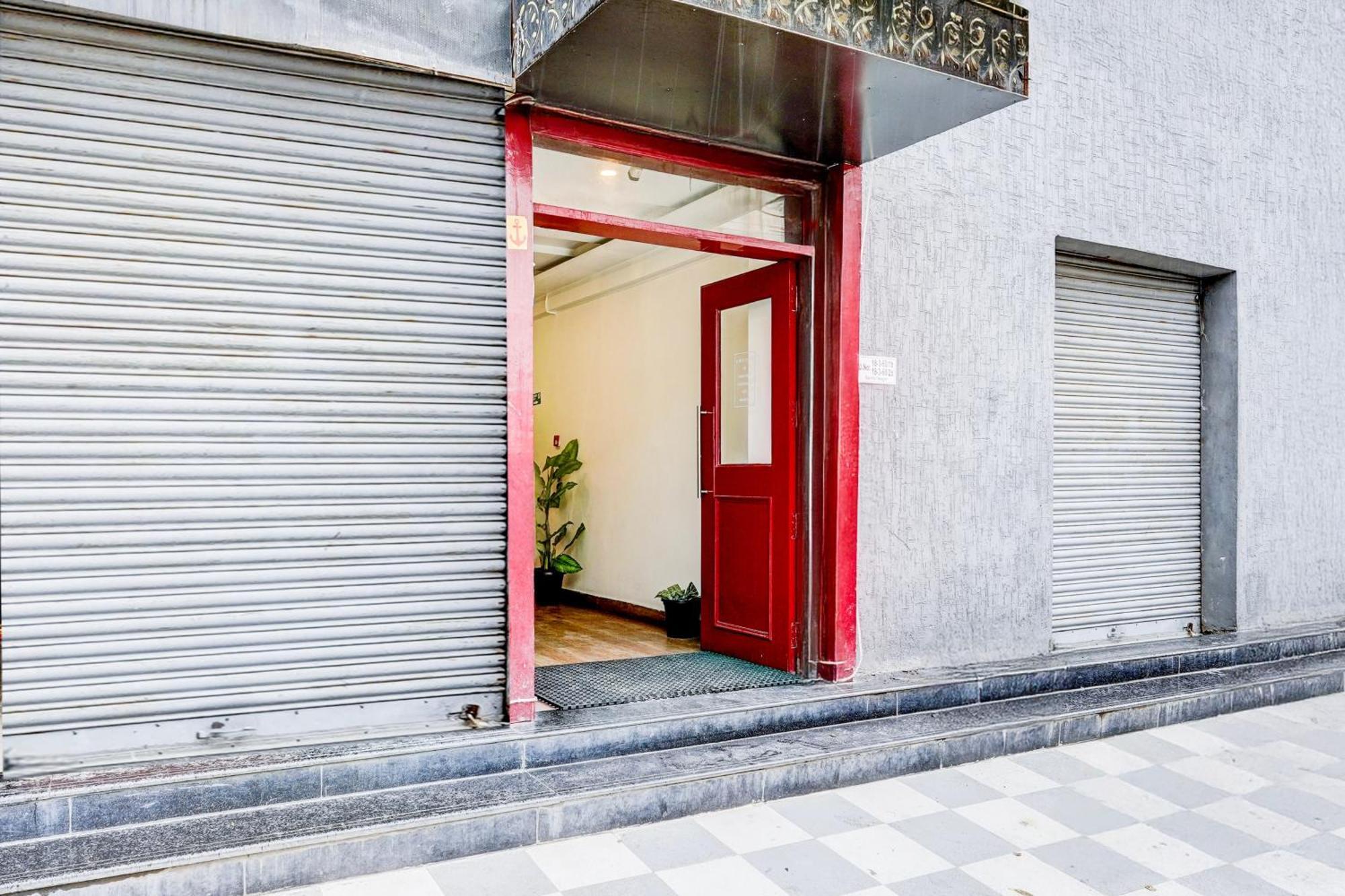 Super Townhouse Tirupati Hotel Exterior photo